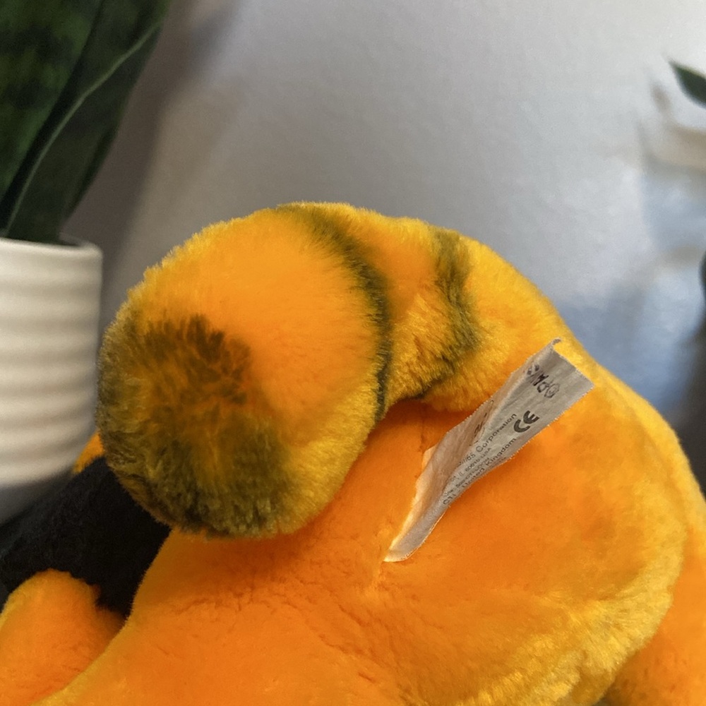 Vintage Garfield Happy Birthday Plush Toy - Orange and Black - Picture 16 of 16
